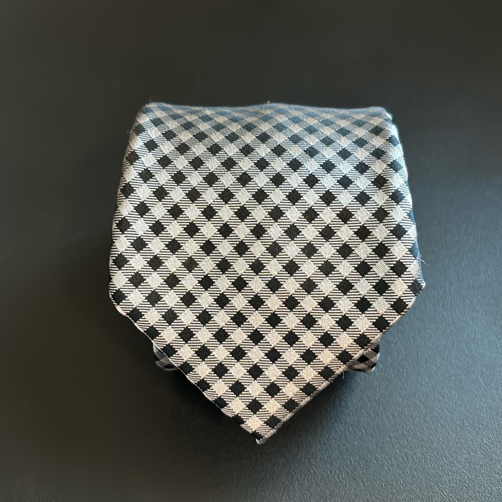 Michael Kors Men Ties Checker Board Prints in Navy Blue and Gray All Silk